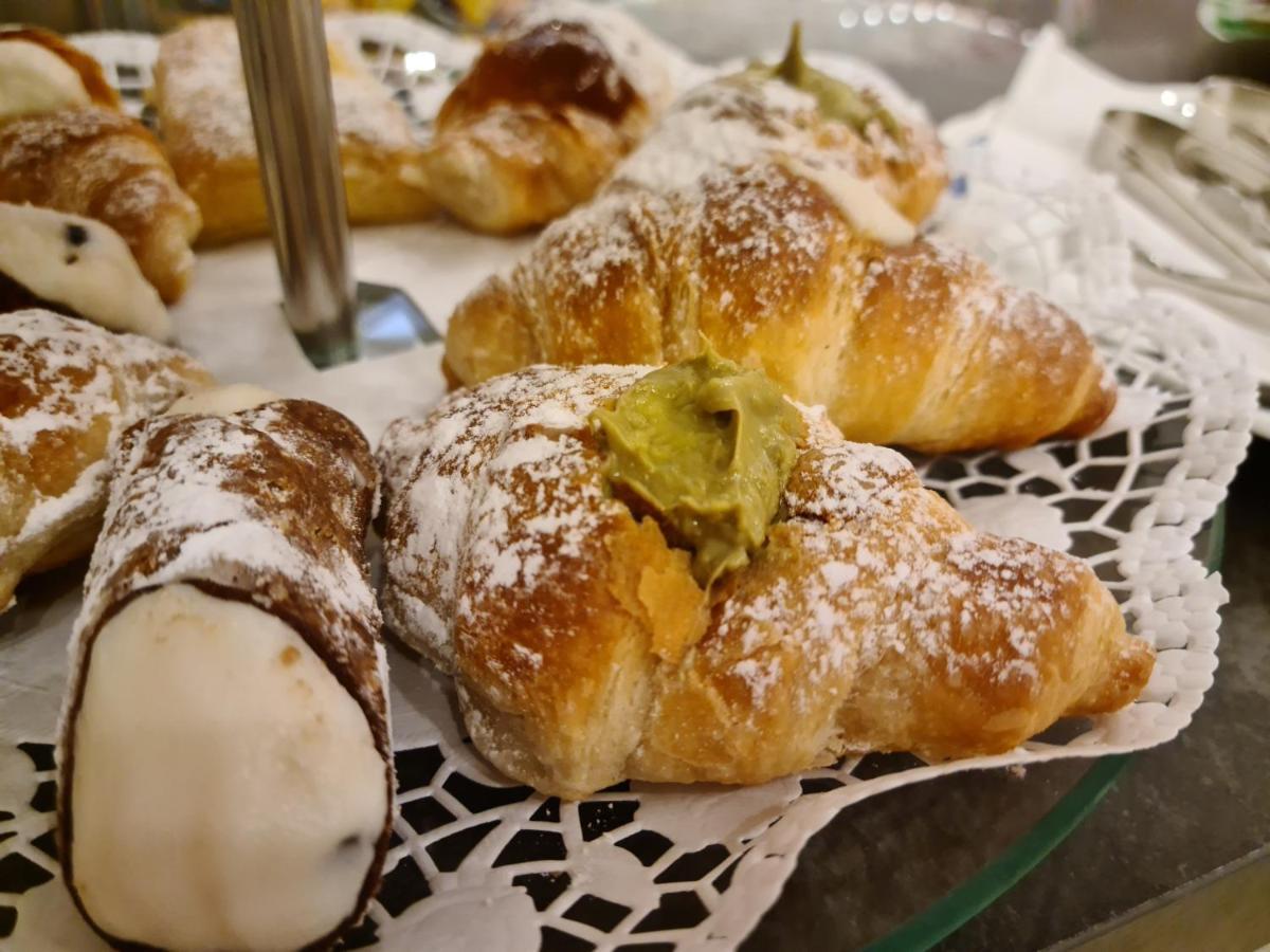 Mama Tita Rooms And Breakfast Palermo Exterior foto