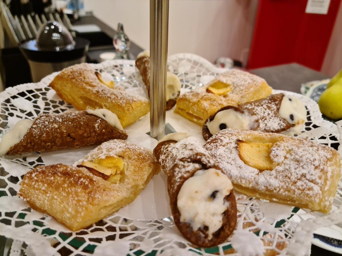 Mama Tita Rooms And Breakfast Palermo Exterior foto